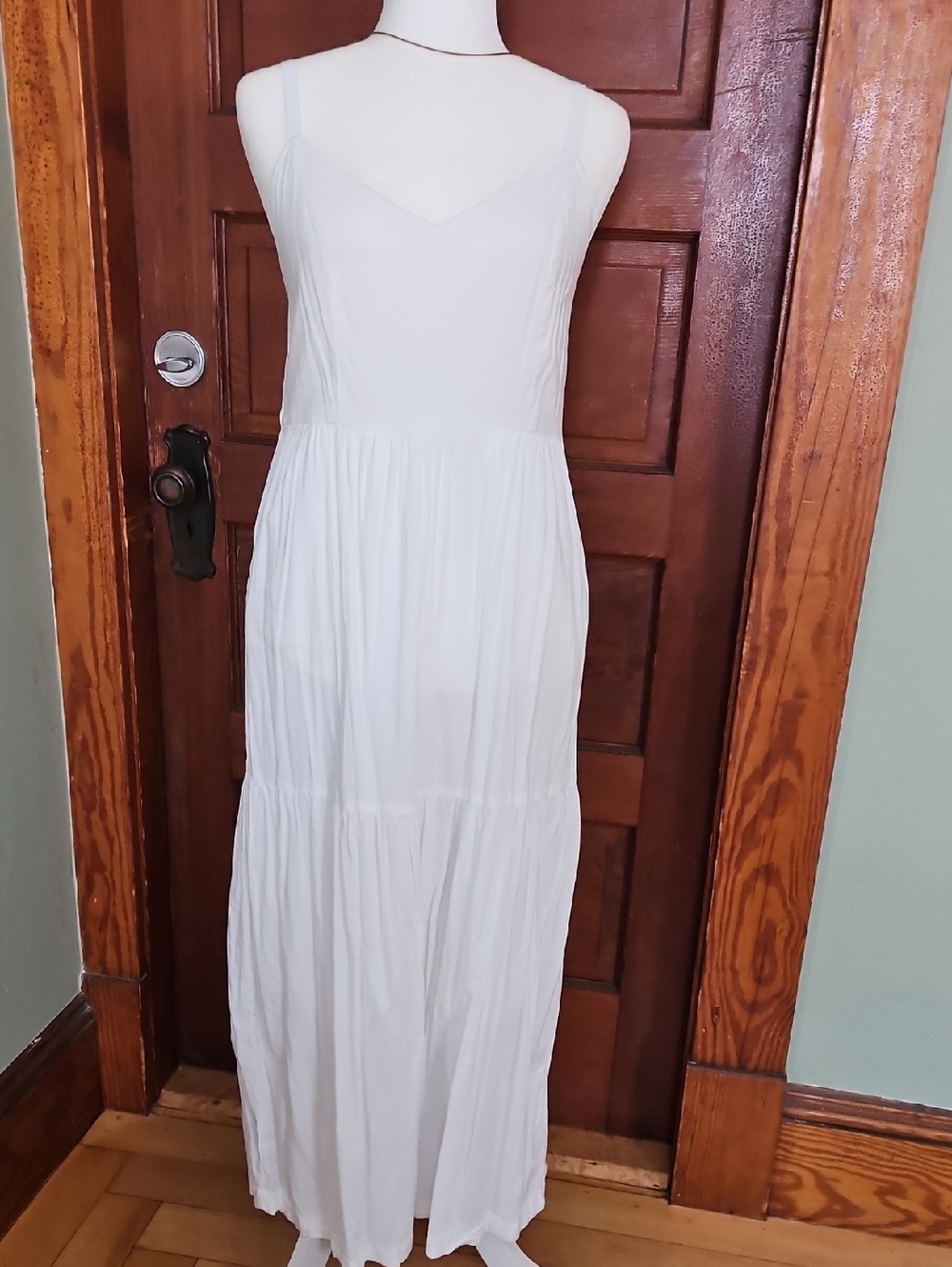 Old Navy White Sleeveless Maxi Dress
